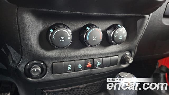 Jeep Wrangler (JK) 2.8 дизель Rubicon 2도어, 2012 16