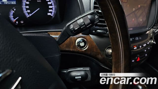 KG모빌리티(SsangYong) 뉴체어맨 W Prestige, 2013 16