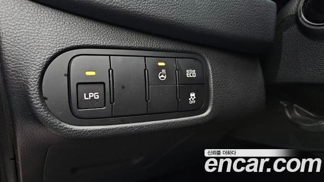 Kia All New Carens Prestige, 2016 16