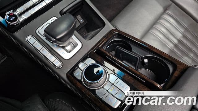 Genesis G90 Premium Luxury, 2019 9