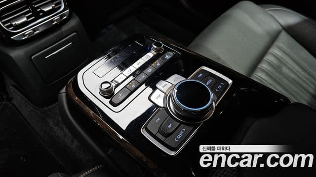 Genesis G90 Premium Luxury, 2019 18