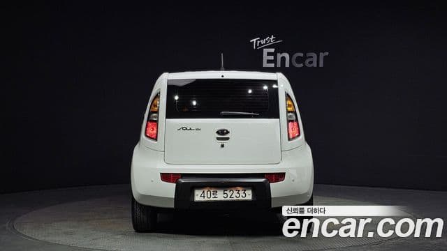 Kia Soul Safety, 2010 4