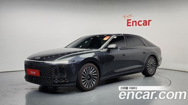 Hyundai Grandeur (GN7) Calligraphy, 2023 1