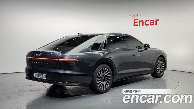 Hyundai Grandeur (GN7) Calligraphy, 2023 2