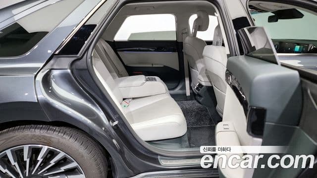 Hyundai Grandeur (GN7) Calligraphy, 2023 12