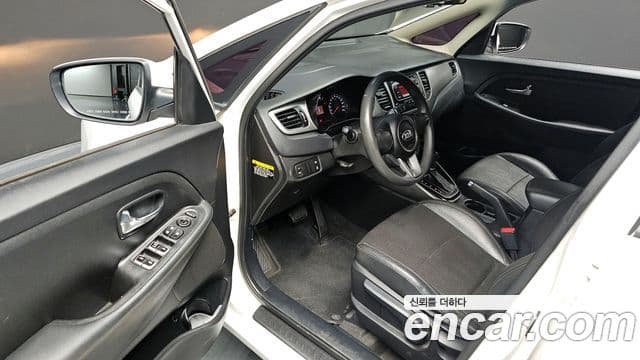 Kia All New Carens Luxury, 2014 12