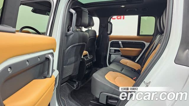 Land Rover Defender (L663) 130 P400 X-Dynamic HSE, 2024 12