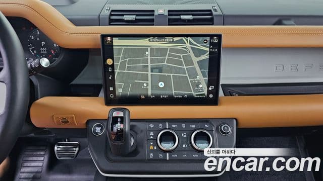 Land Rover Defender (L663) 130 P400 X-Dynamic HSE, 2024 14