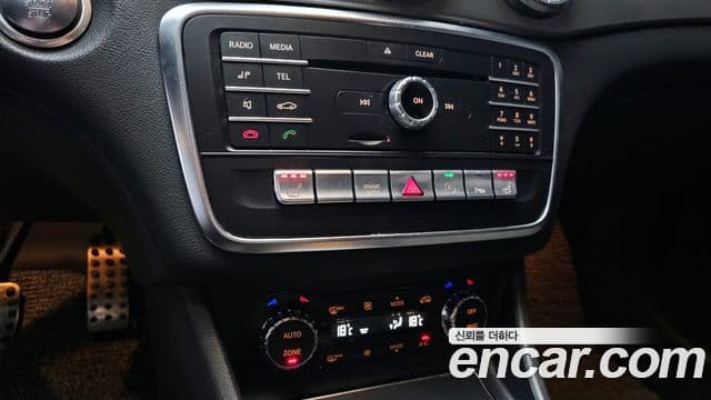 Mercedes-Benz CLA-класс C117 AMG Line, 2019 16