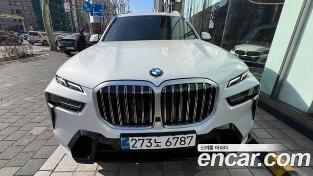 BMW X7 (G07) xDrive 40d M Sport 6인승, 2025 3