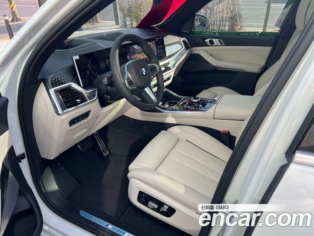 BMW X7 (G07) xDrive 40d M Sport 6인승, 2025 8