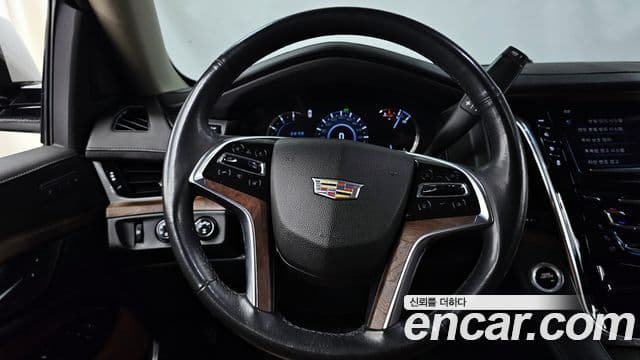 Cadillac Escalade 4세대, 2019 13