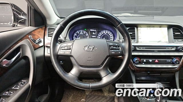 Hyundai Aslan Special, 2016 13