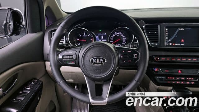 Kia All New Carnival Prestige, 2017 13