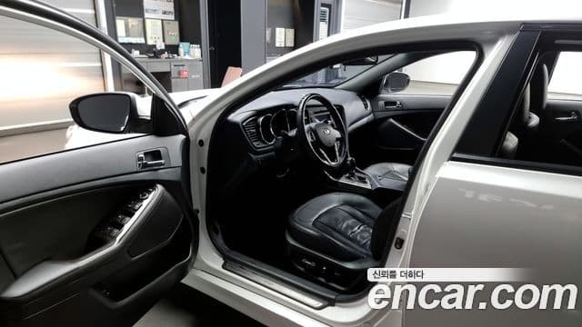 Kia K5 Prestige, 2011 10