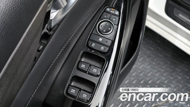 Kia K7 Premier 3.0 LPI Trendy(арендный автомобиль), 2020 17