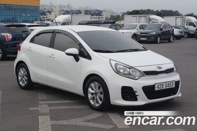 Kia The / новый New Pride Luxury, 2016 1