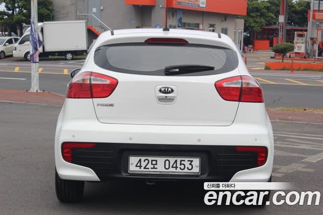 Kia The / новый New Pride Luxury, 2016 3