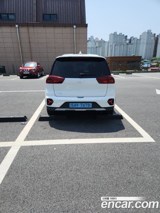 Kia Niro Plus Earth, 2023 3