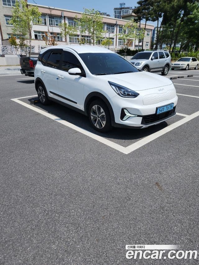 Kia Niro Plus Earth, 2023 все фото