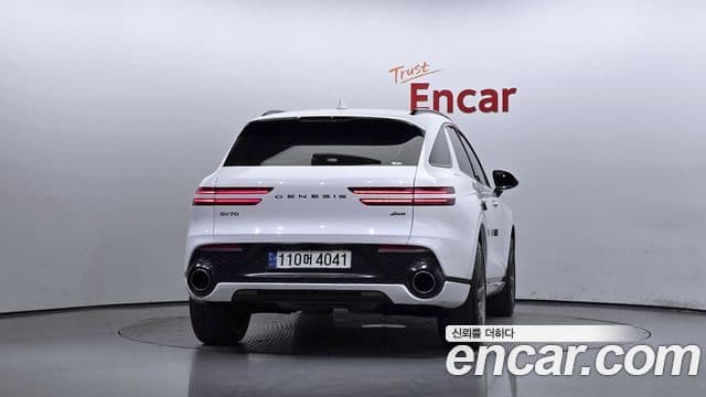 Genesis GV70, 2021 4