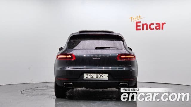Porsche Macan 95B, 2018 4