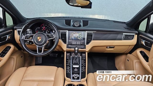 Porsche Macan 95B, 2018 7