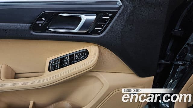 Porsche Macan 95B, 2018 16