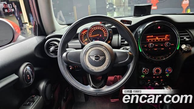 Mini Cooper D 3세대, 2015 13