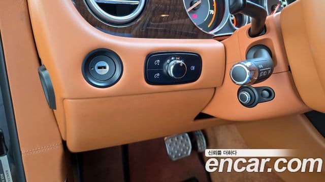 Bentley Continental GT 2세대 4.0 GTC, 2014 18