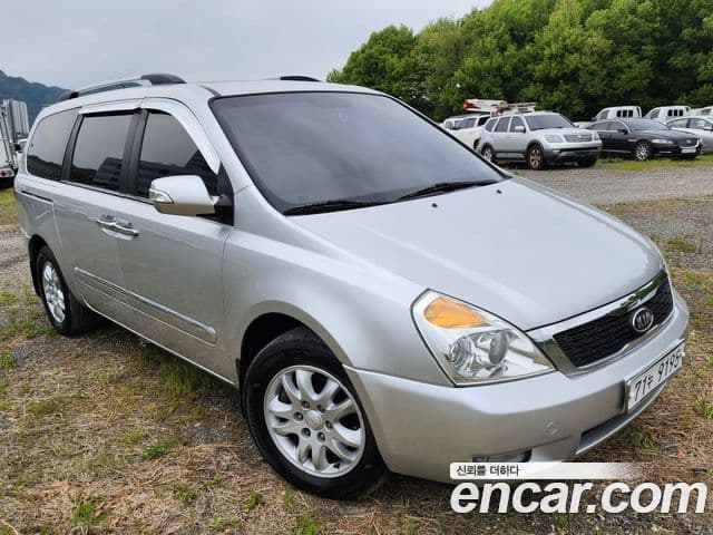 Kia Carnival R топовая версия, 2012 3