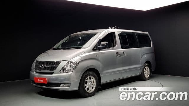 Hyundai Grand Starex CVX Luxury, 2011 1