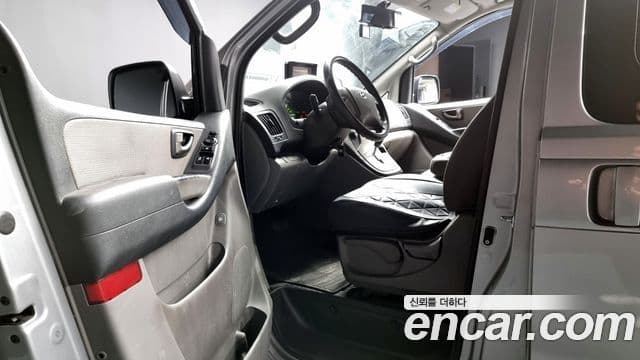 Hyundai Grand Starex CVX Luxury, 2011 11