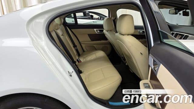 Jaguar New XF X250, 2015 12