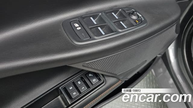 Jaguar XE Prestige, 2016 12