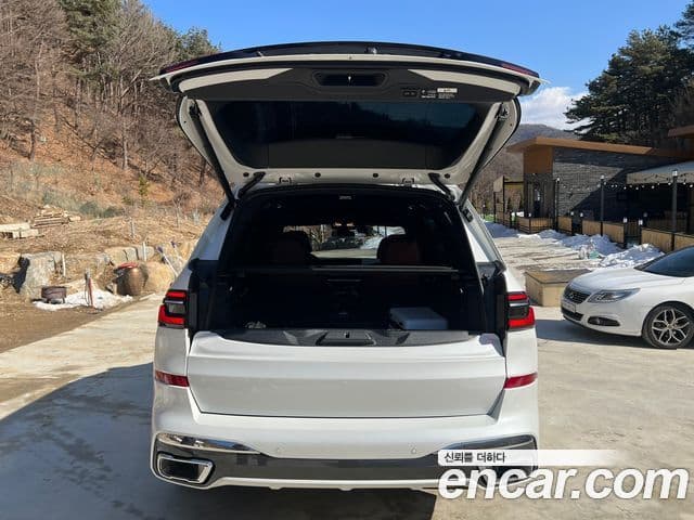 BMW X7 (G07) xDrive 40d M Sport 6인승, 2025 7