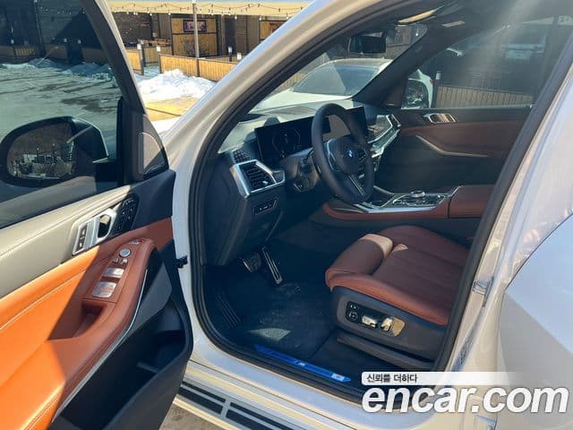 BMW X7 (G07) xDrive 40d M Sport 6인승, 2025 9