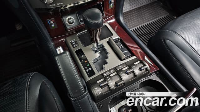 Lexus LX J200, 2015 9