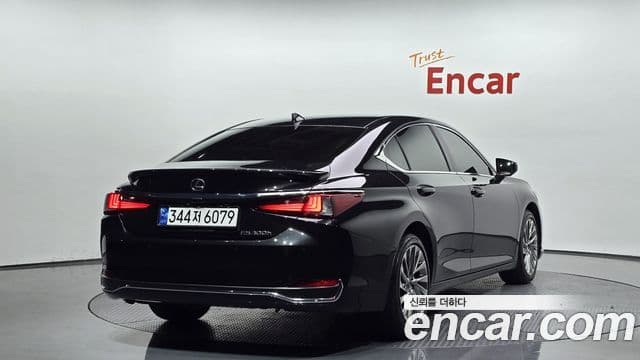 Lexus ES300h 7세대 Executive, 2023 2
