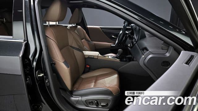 Lexus ES300h 7세대 Executive, 2023 10