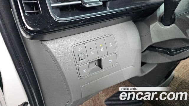 Hyundai Staria лимузин, 2023 16