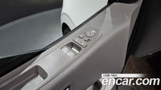 Hyundai Staria лимузин, 2023 17