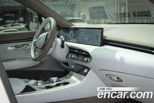 Genesis GV70, 2025 9