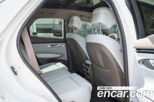 Genesis GV70, 2025 11