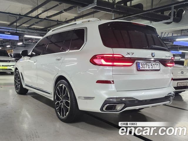 BMW X7 (G07) xDrive 40d M Sport 6인승, 2025 4