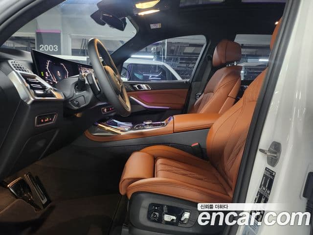 BMW X7 (G07) xDrive 40d M Sport 6인승, 2025 7