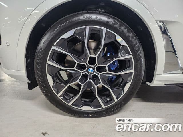 BMW X7 (G07) xDrive 40d M Sport 6인승, 2025 19