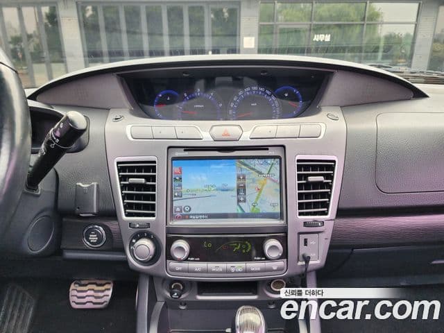 KG모빌리티(SsangYong) Korando 투리스모 4WD TX 9인승, 2017 10