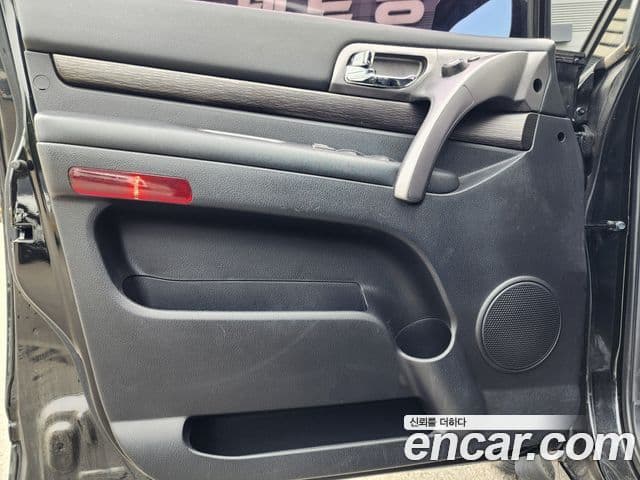 KG모빌리티(SsangYong) Korando 투리스모 4WD TX 9인승, 2017 15