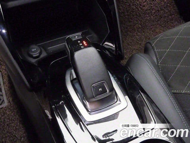Peugeot 2008 2세대 1.5 BlueHDi GT Line, 2021 11